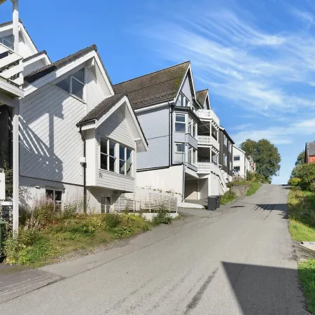 Arctic Homes - The Town House *