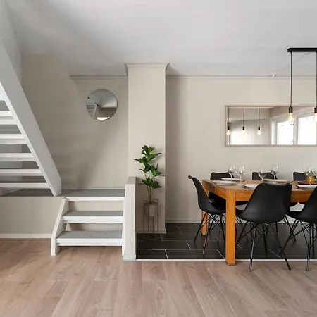 Arctic Homes - The Town House